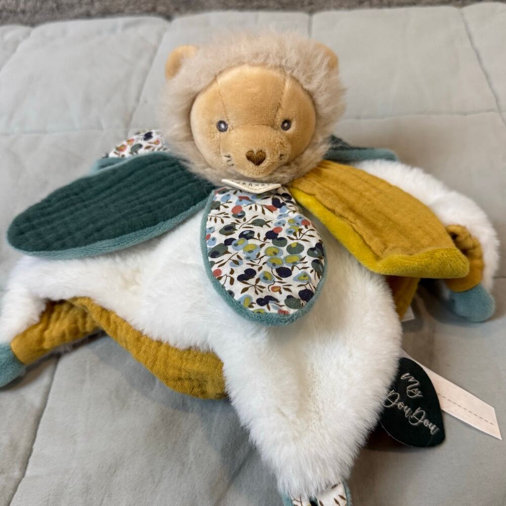 DouDou Et Compagnie Paris Plush Lion Security Blanket Lovey Baby Toy